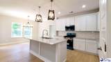 1020 Wessex - Photo 5