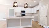 1020 Wessex - Photo 8