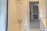 1815 Hampton Dr - Photo 47