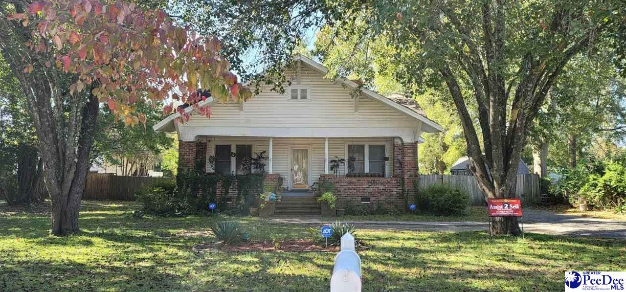208 Keith St - Photo 1