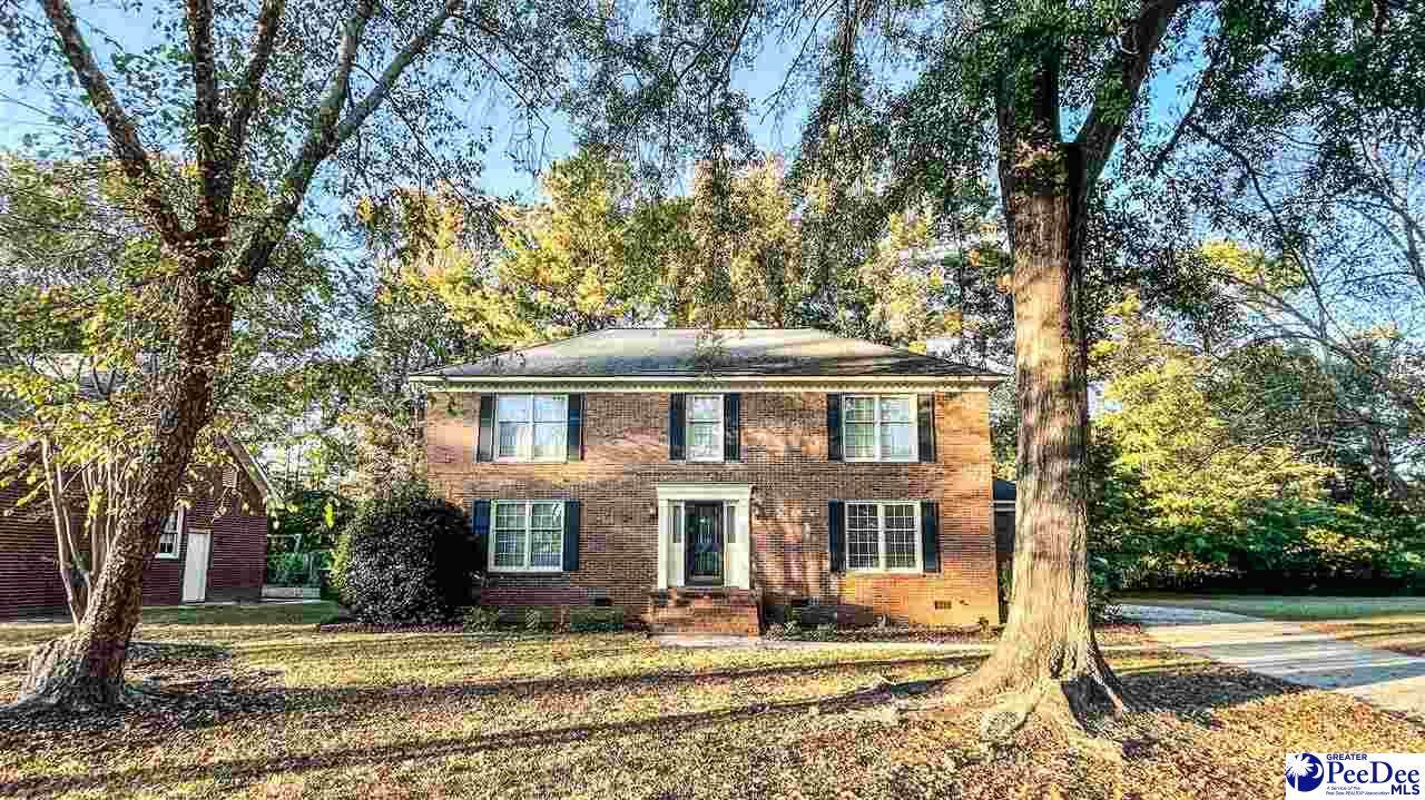 605 Ivanhoe Drive - Photo 1