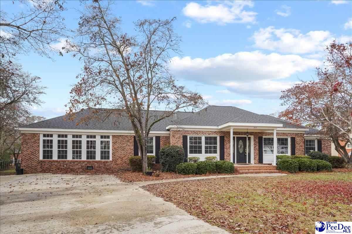 1813 Benjamin Blvd - Photo 1