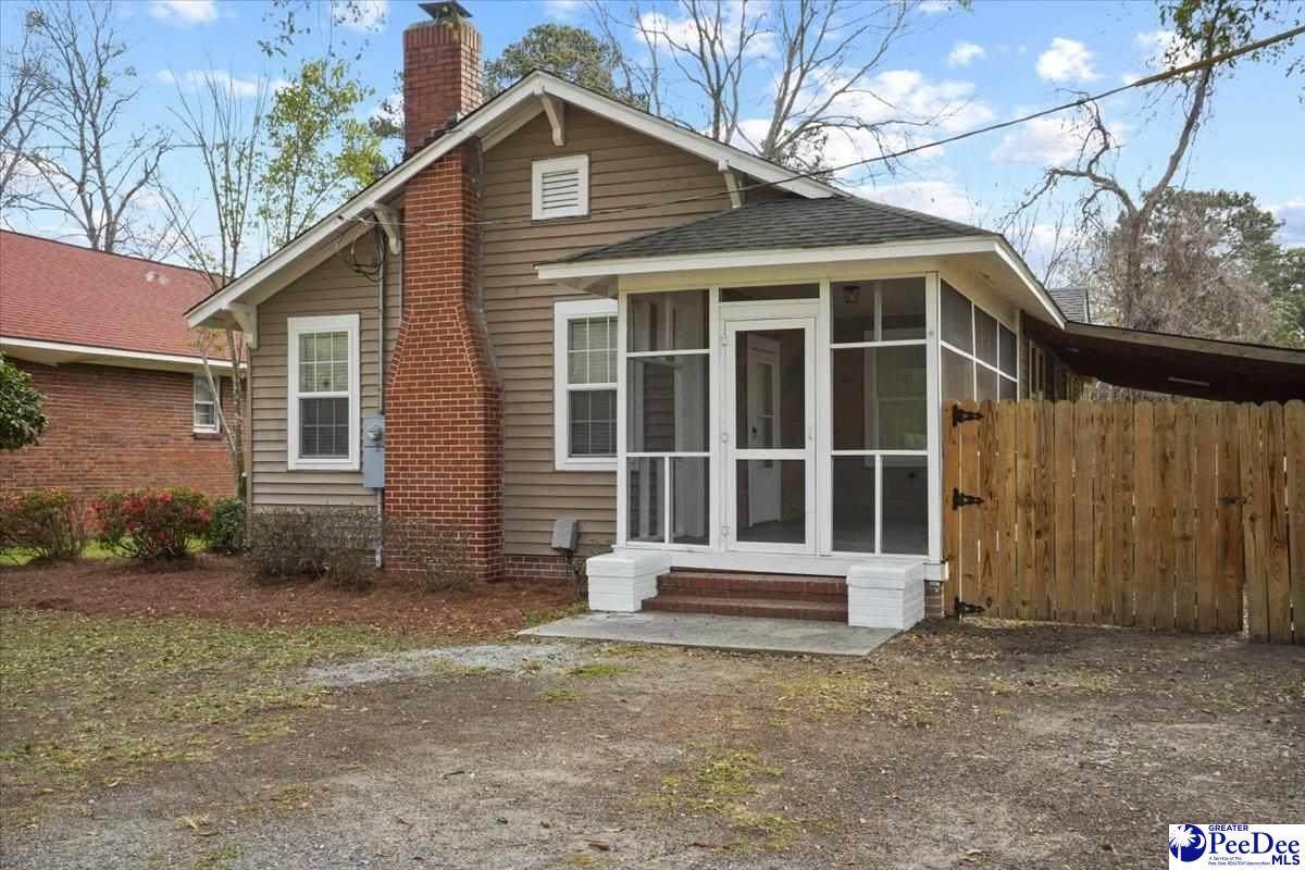 208 Sycamore Drive - Photo 1