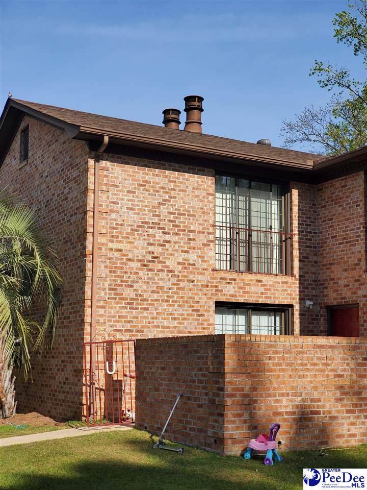 721 Coventry Ln Apt U - Photo 1