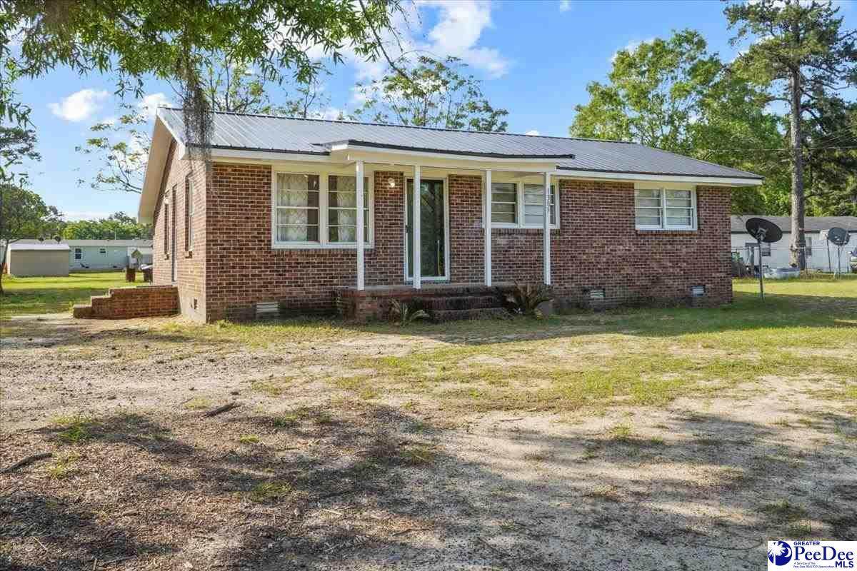 1303 Davis Street - Photo 1
