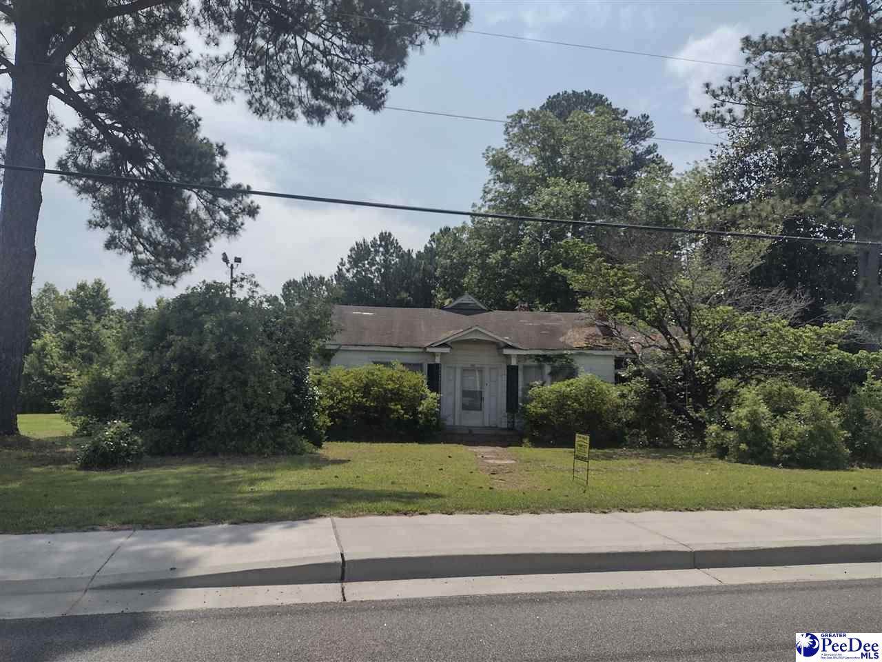 704 Walnut - Photo 1