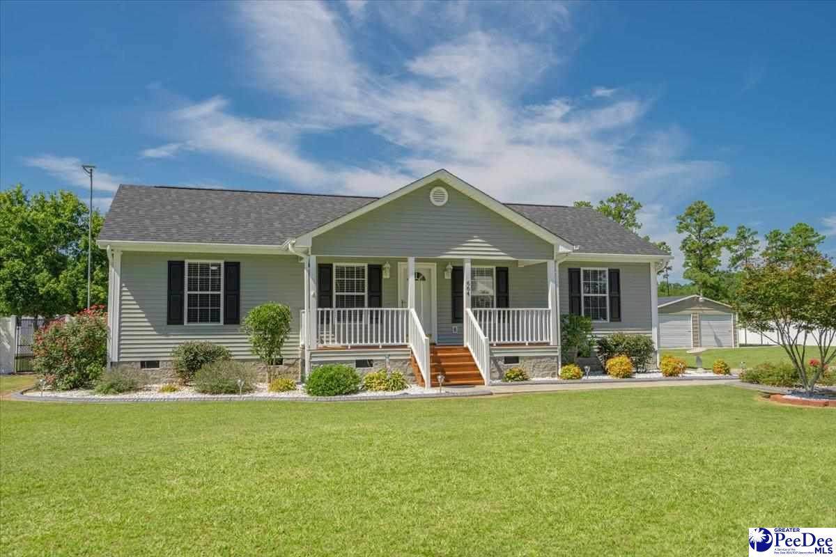 664 Glennwood Dr - Photo 1