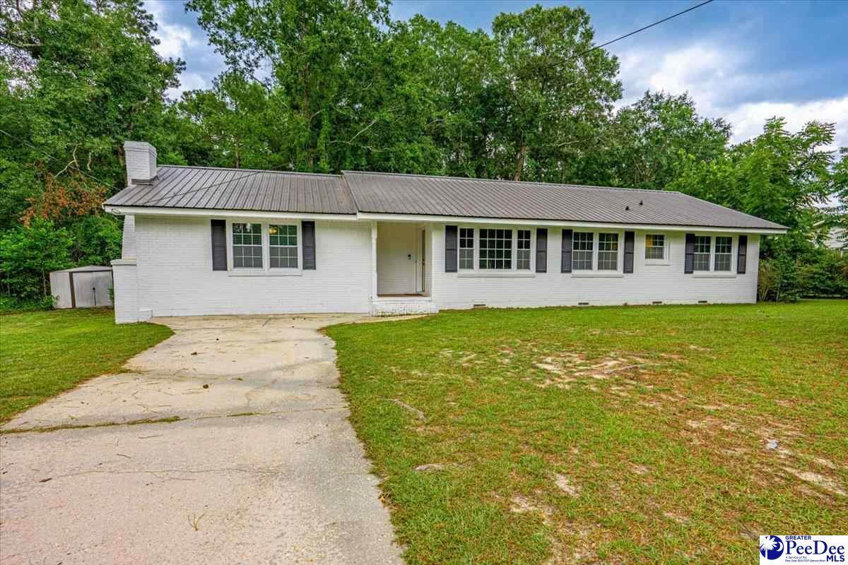 121 Wildwood Drive - Photo 1