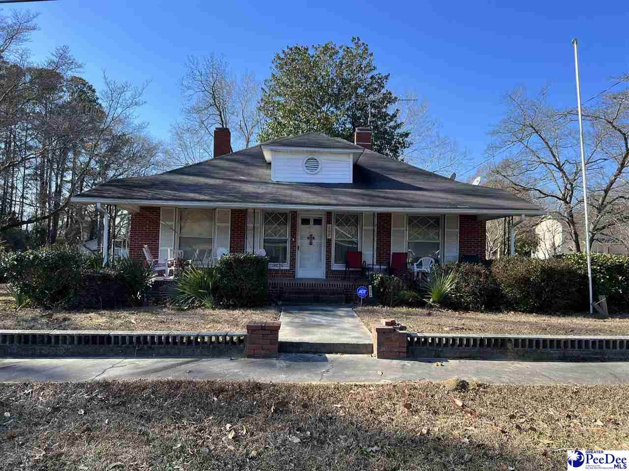 402 Walnut - Photo 1