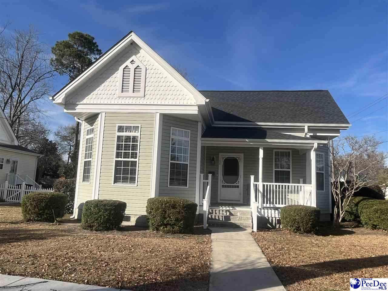 102 Ford Ave - Photo 1