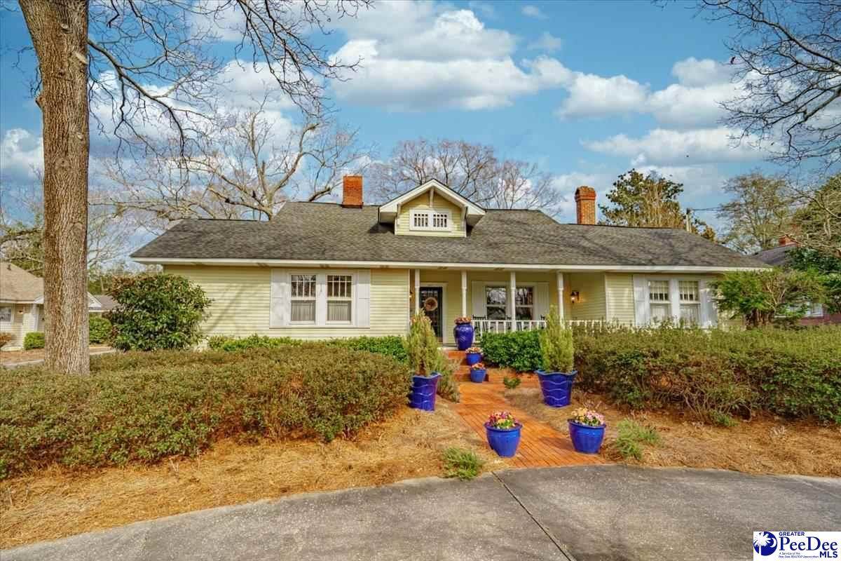 407 Law St - Photo 1
