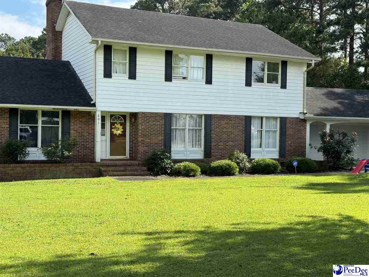 601 Williams Dr - Photo 1