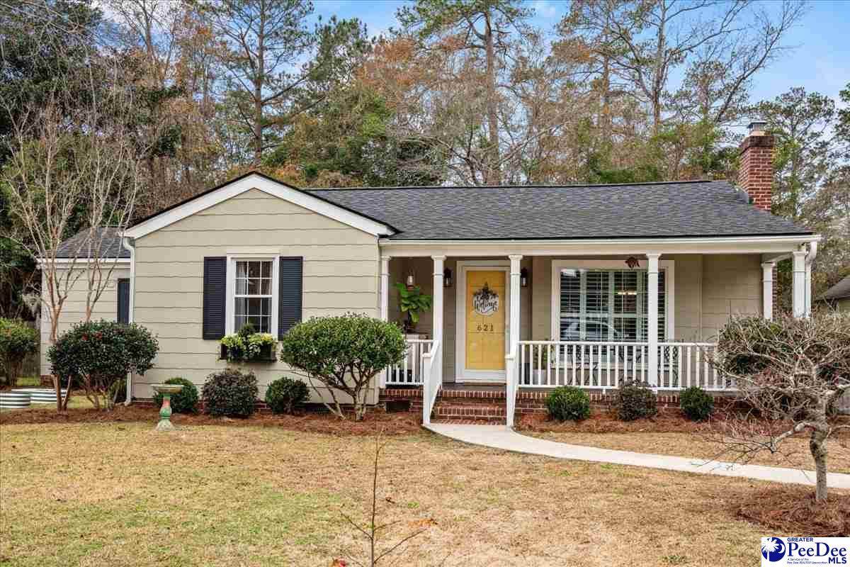 621 Greenway Dr. - Photo 1