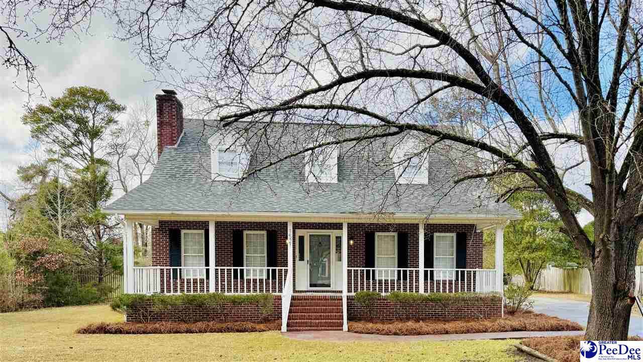 1521 Bellevue Dr - Photo 1