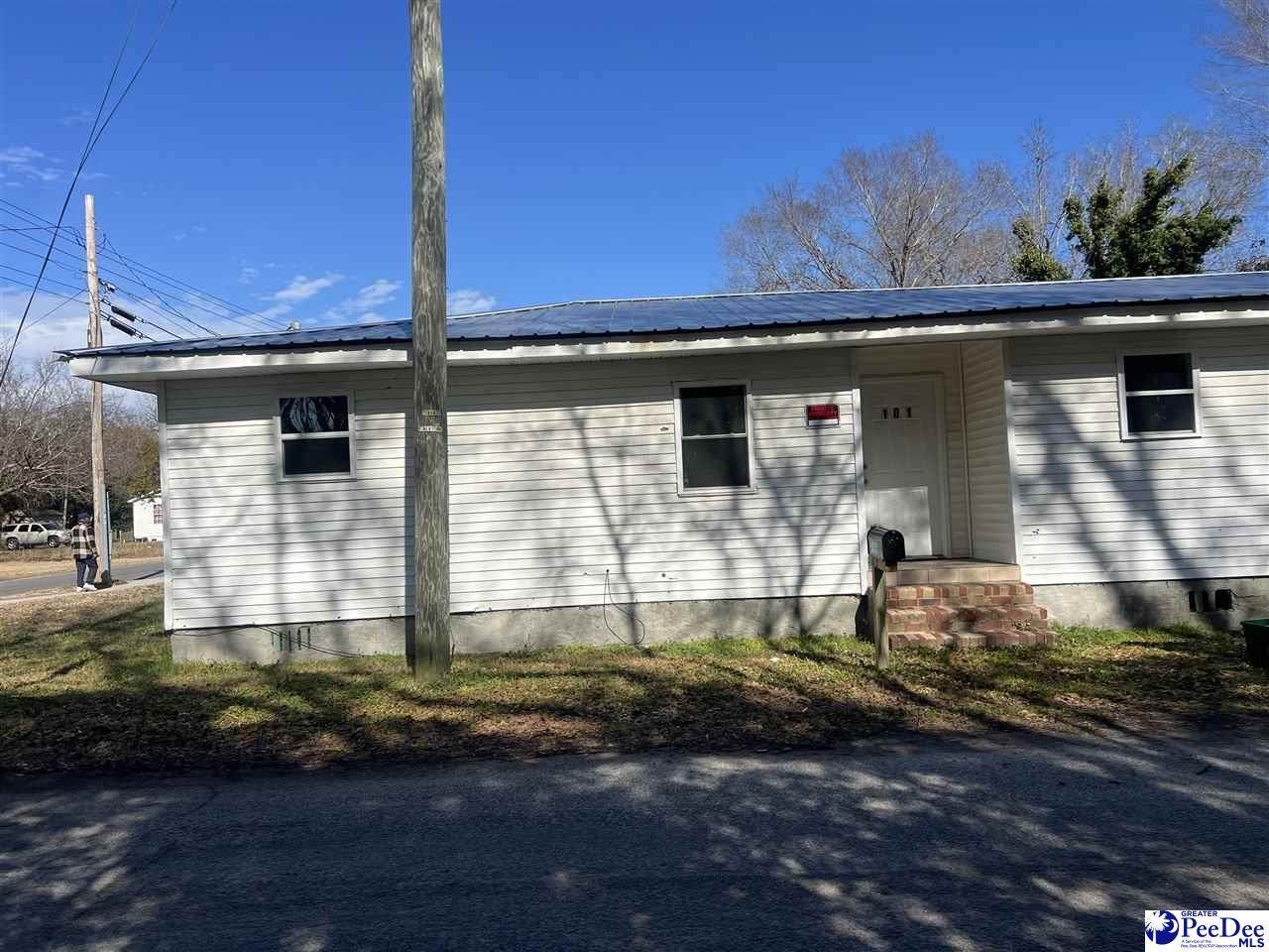 101 Mullins - Photo 1