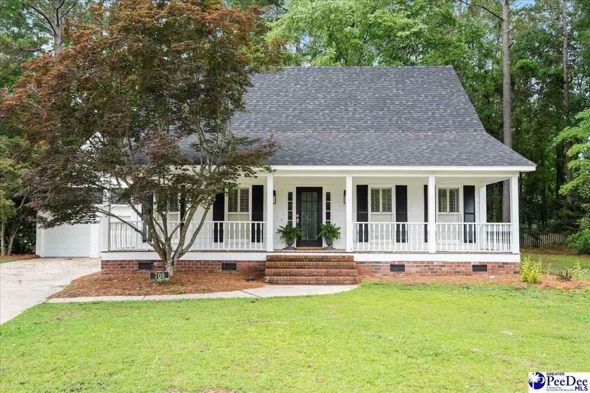 709 Hampton Court - Photo 1