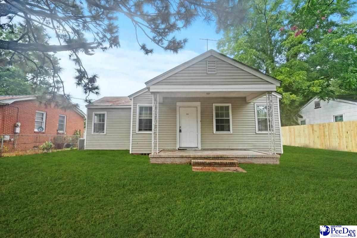 904 Waverly Avenue - Photo 1