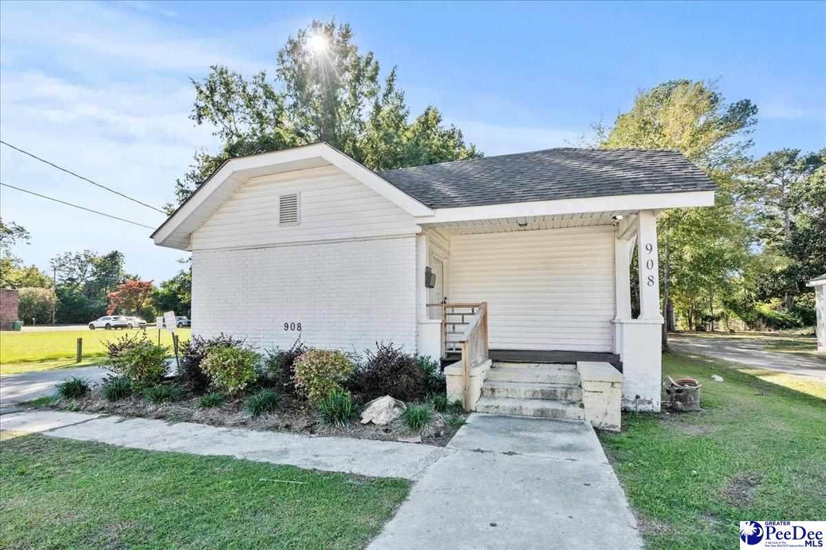 908 Evans Street - Photo 1