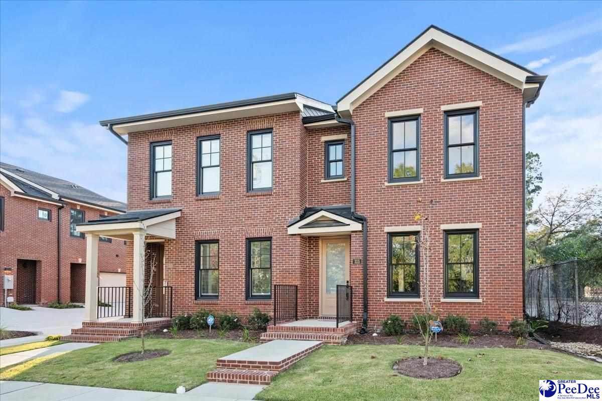 315 Railroad Ave - Photo 1