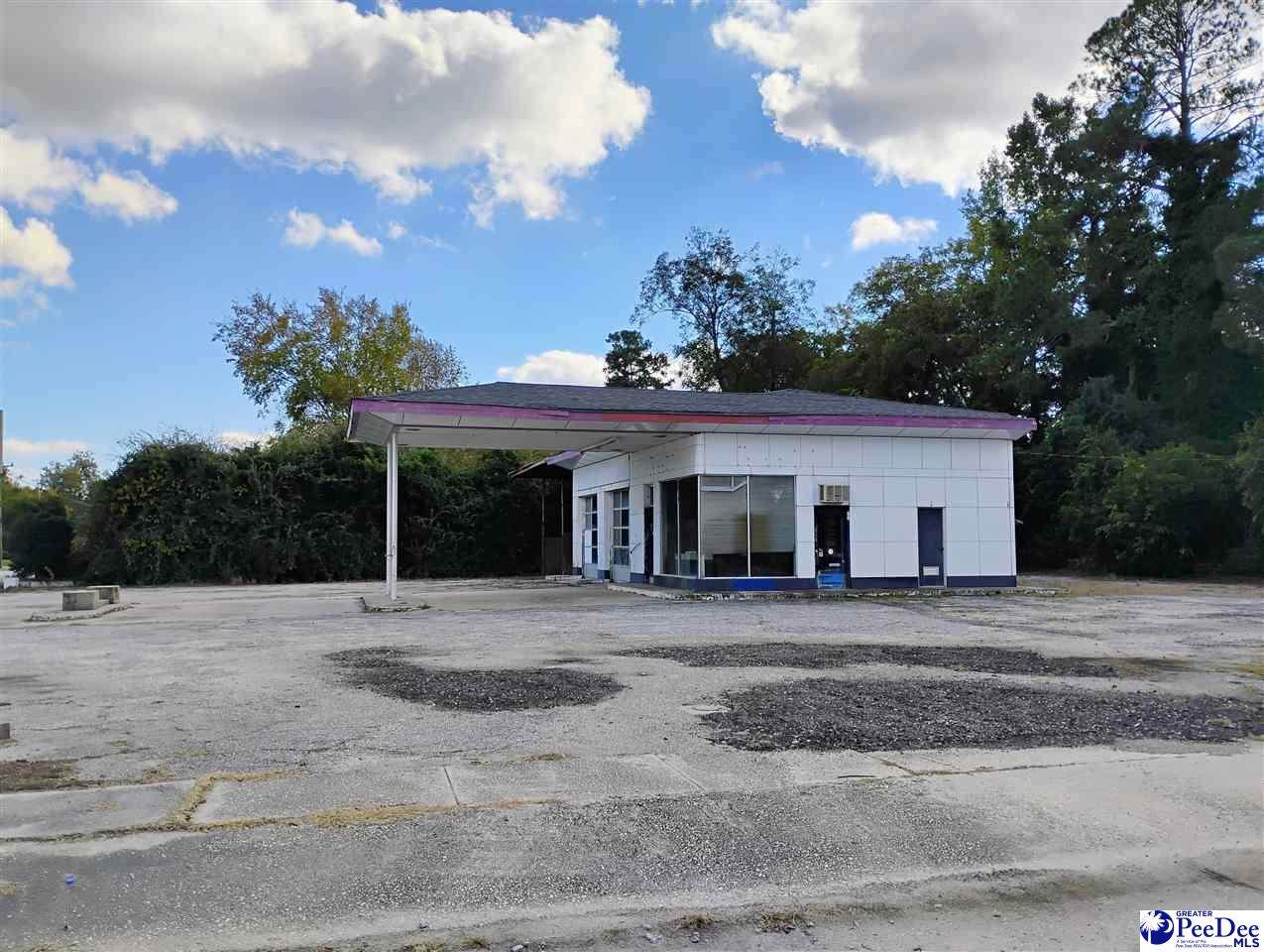 105 Walnut - Photo 1