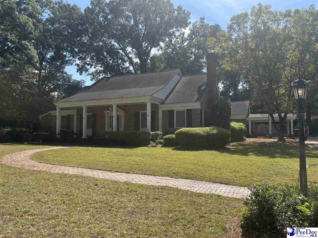 401 Church Ave - Photo 1