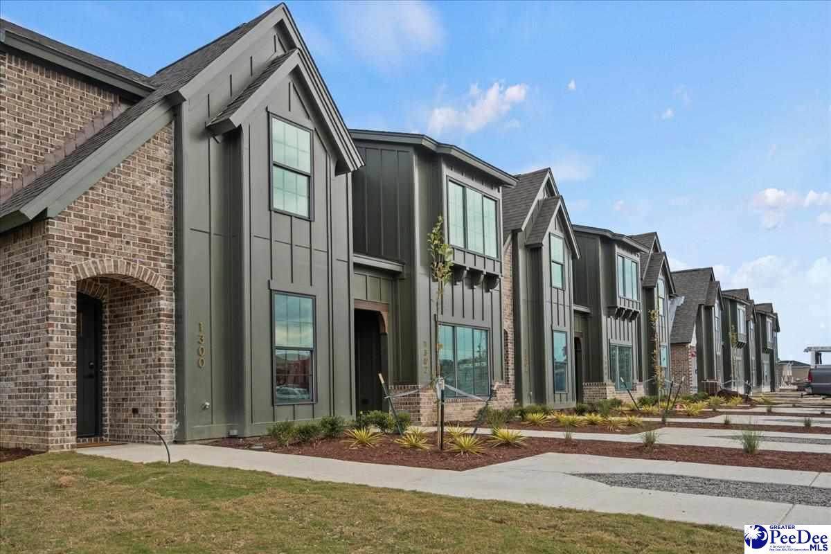 1302 Twleve Oaks Ln - Photo 1