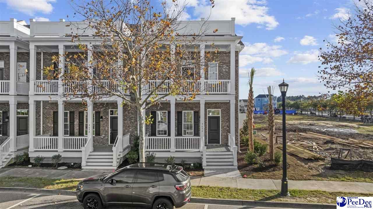 976 Farrow Parkway Unit B - Photo 1