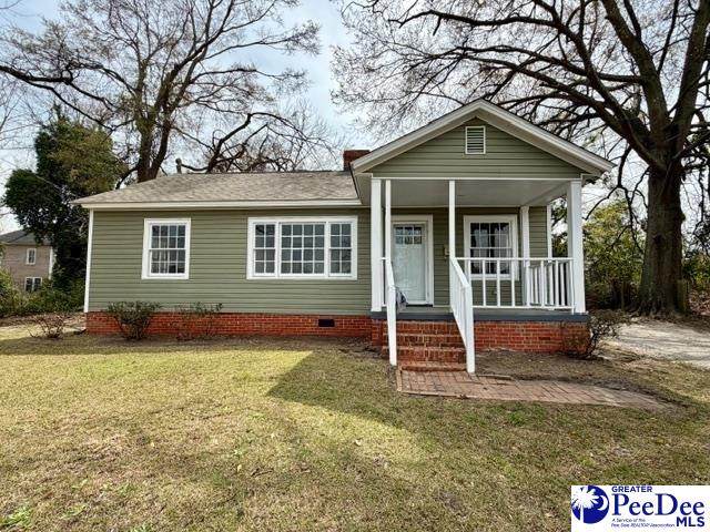 204 Pine St - Photo 1