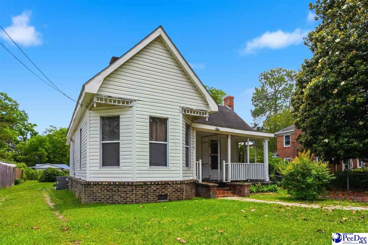 320 Park St - Photo 1