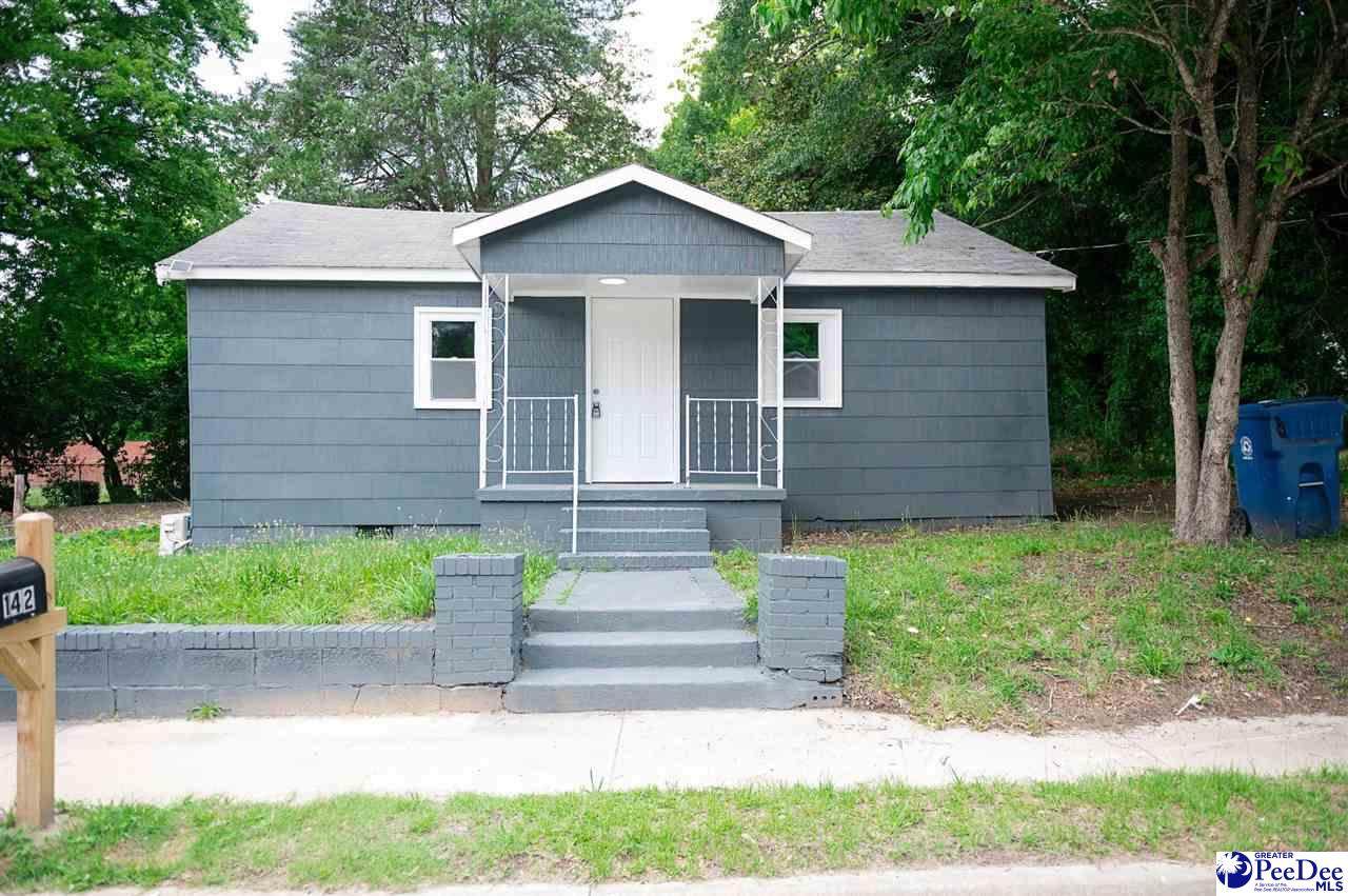 142 Laurens Ave - Photo 1