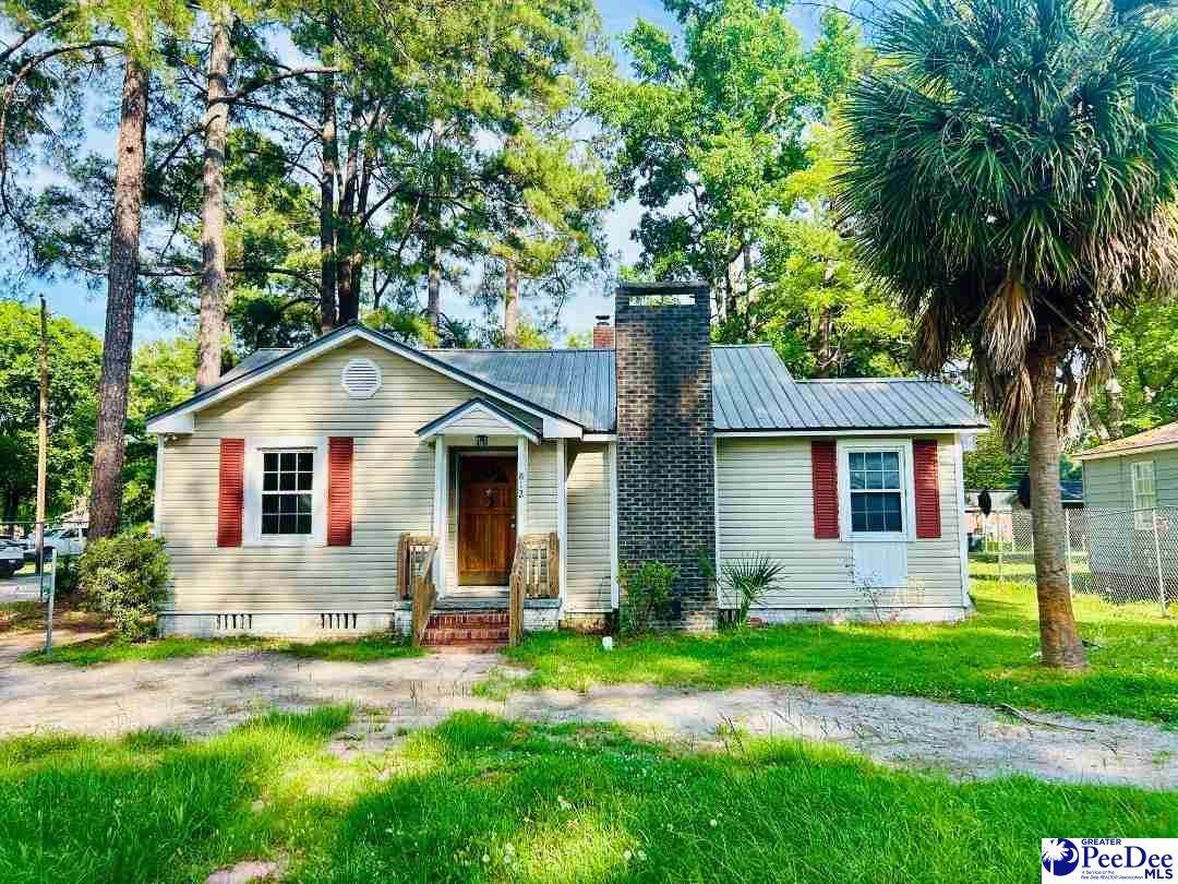 812 Jaycee Terrace - Photo 1