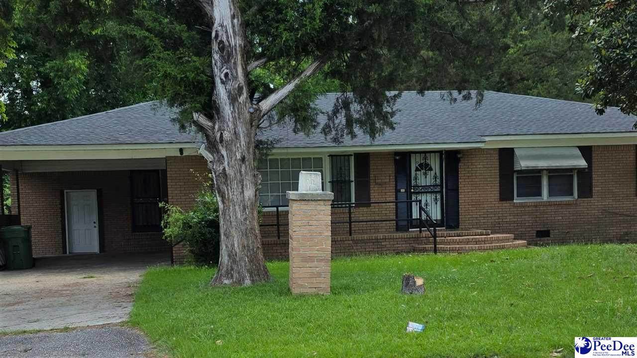 1012 Pawley - Photo 1
