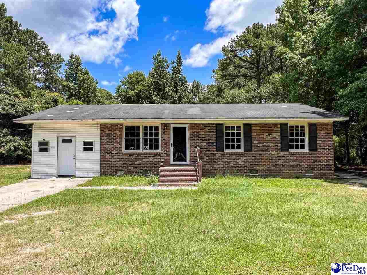 140 Magnolia Dr - Photo 1
