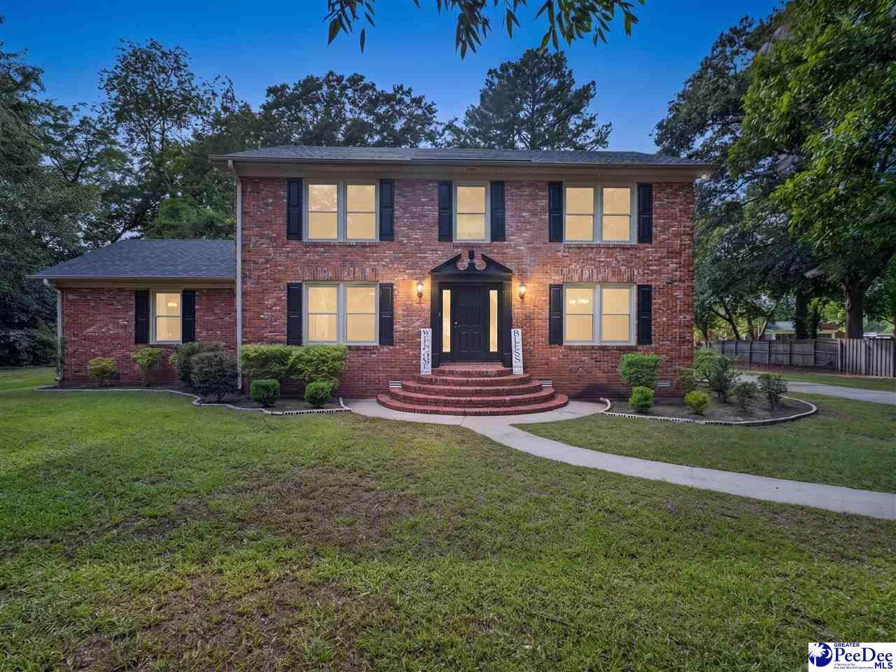 1092 Greenview Dr - Photo 1