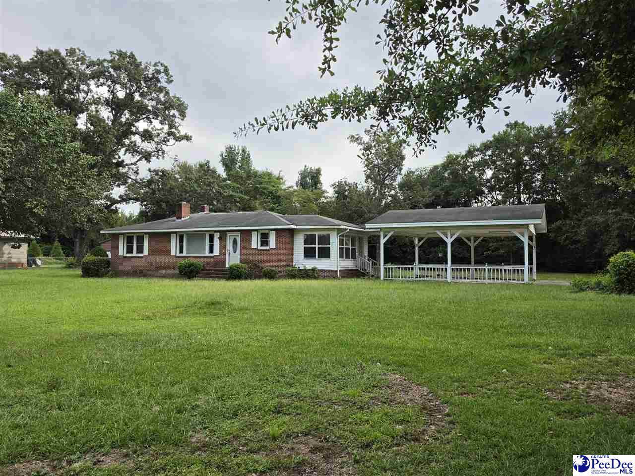 118 Hutchinson Ave - Photo 1