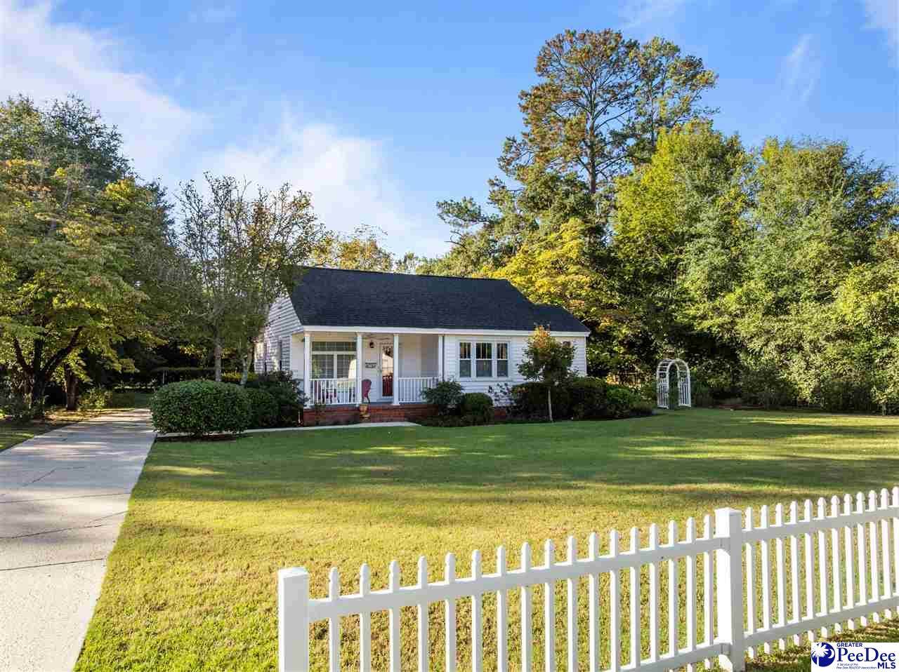 925 Sparrow Ave - Photo 1