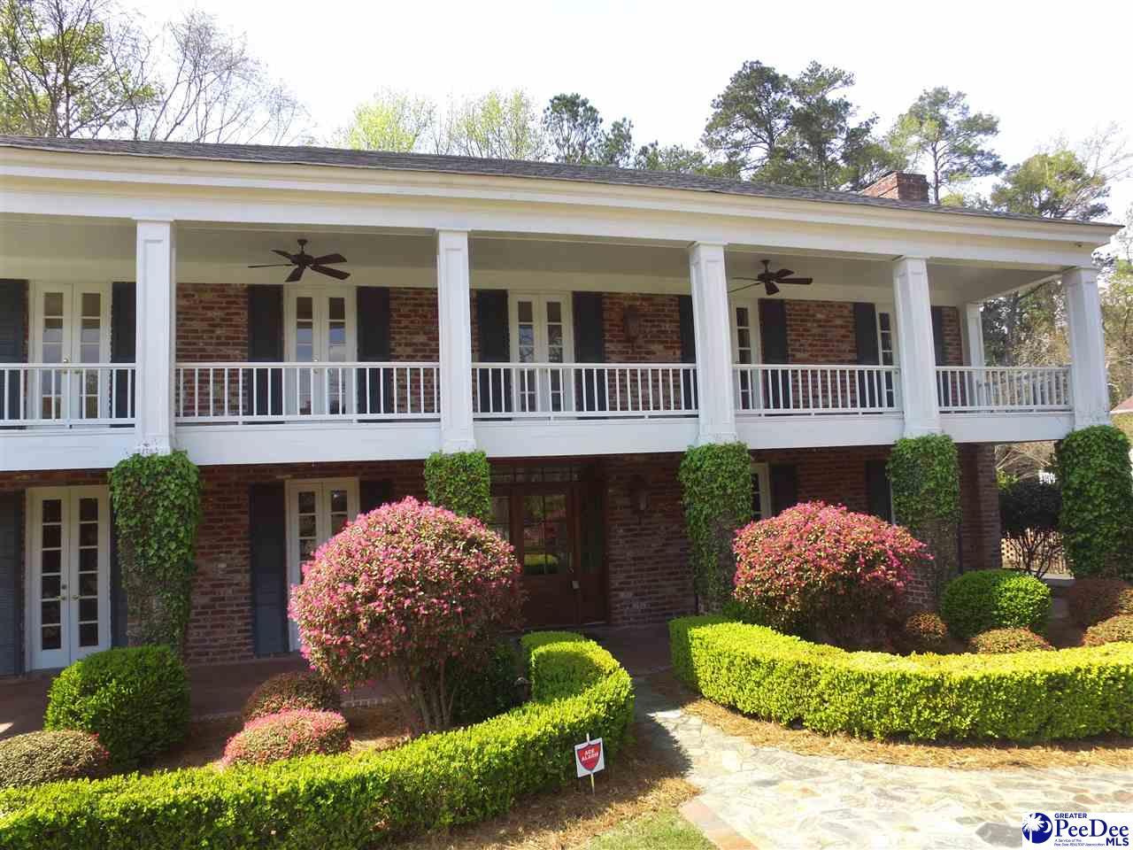 427 Woodvale Drive - Photo 1