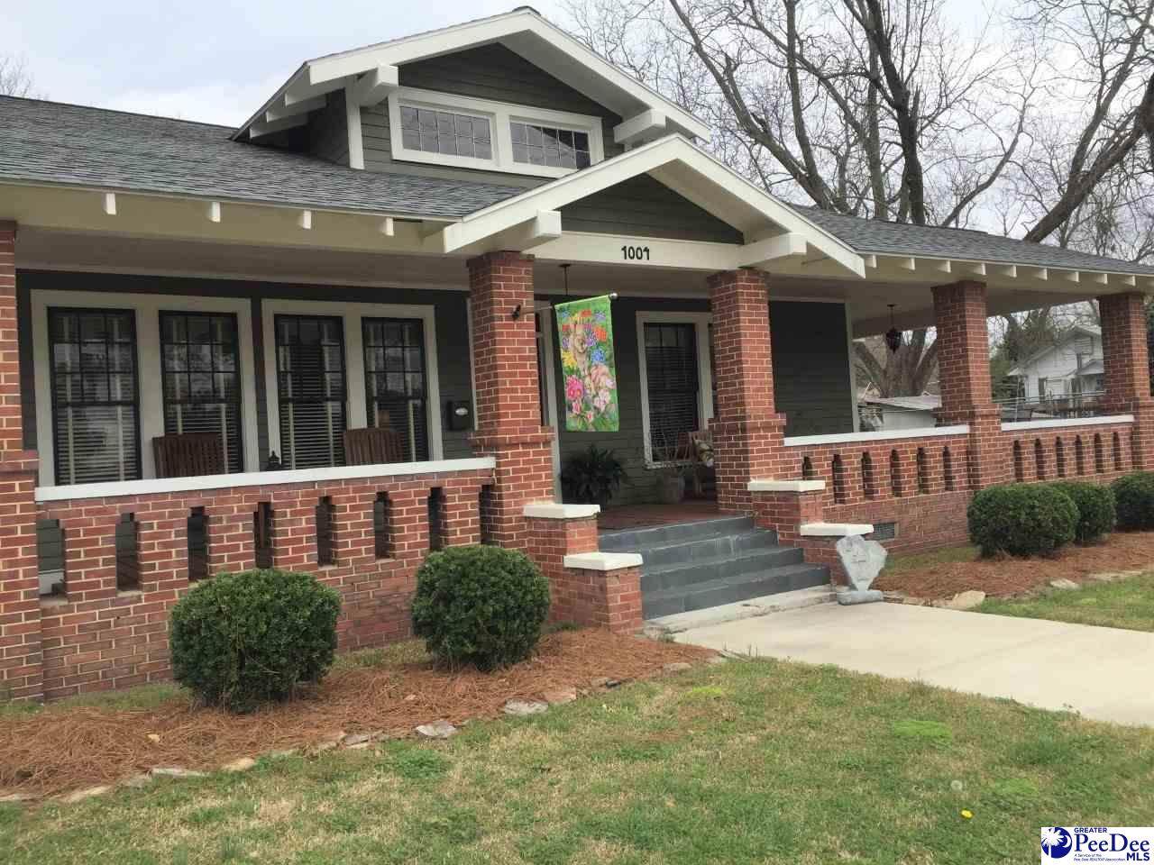 1004 Main - Photo 1