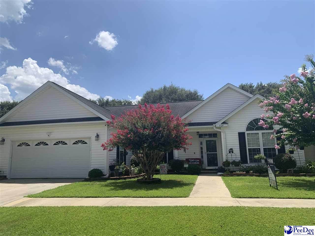 924 Charlestowne Blvd - Photo 1