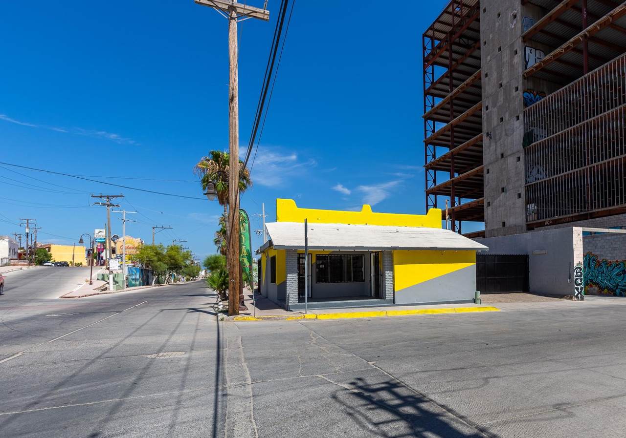 M-N S-1,L2 West Blvd. Benito Juarez & 2 S - Photo 1