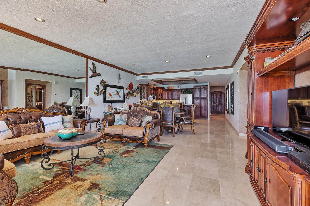 505 Puerta Privada - Photo 1
