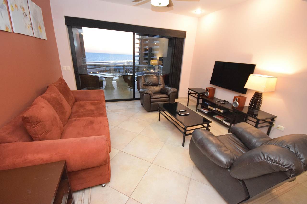 302 Las Palomas - Photo 1
