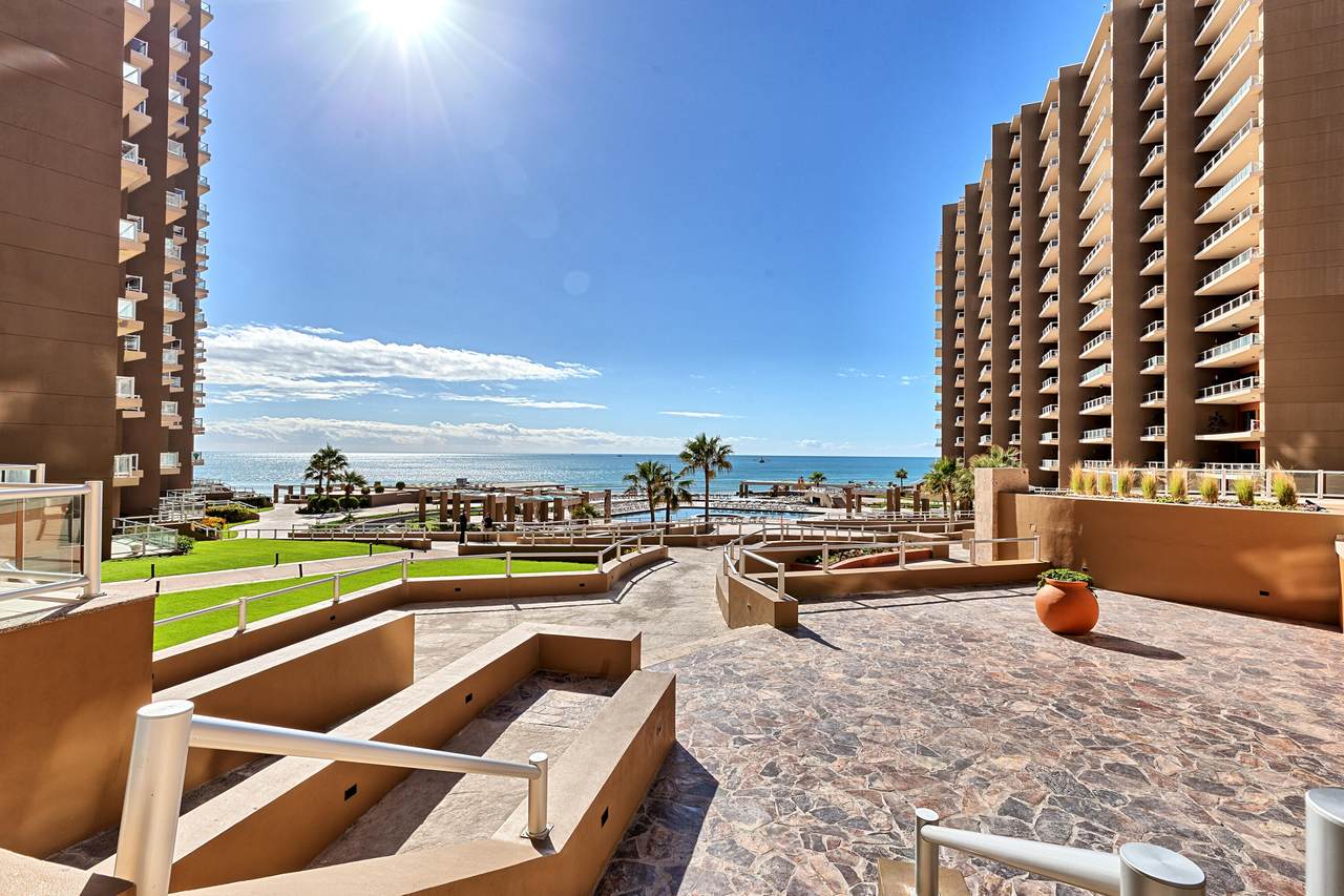 104 Las Palomas - Photo 1