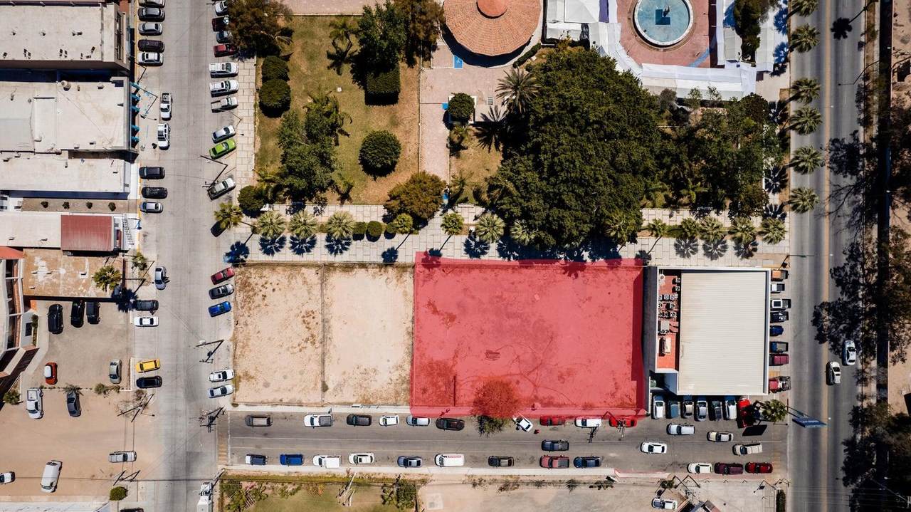 M F-2 L1 Victor Estrella Y Blv Benito - Photo 1