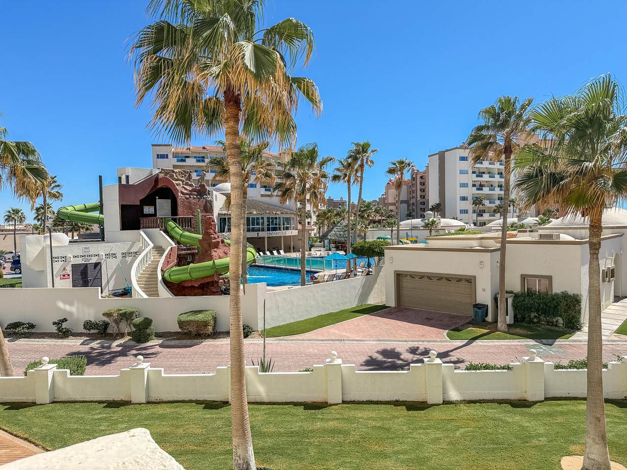 203A Las Palmas - Photo 1