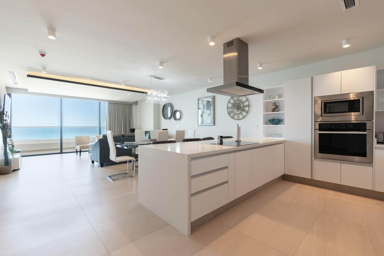 1003 Las Palomas - Photo 1