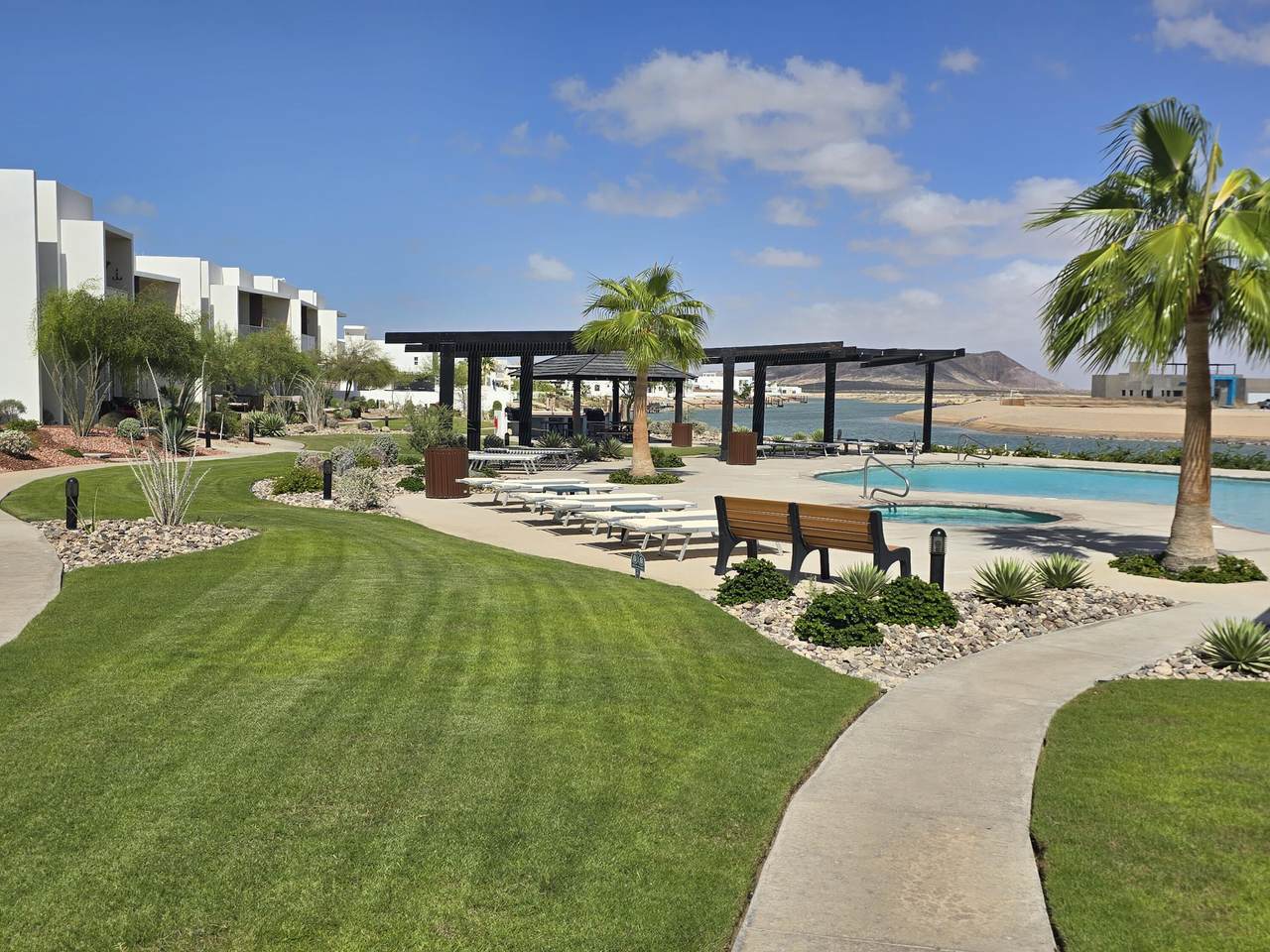 B9 Eagle Village - Photo 1