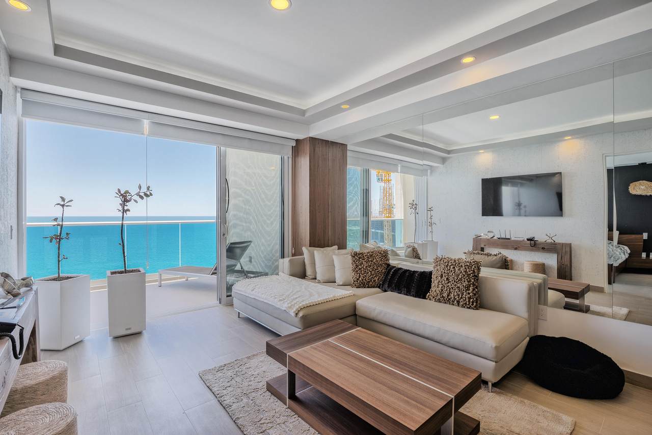 E-1903 Encantame Towers - Photo 1