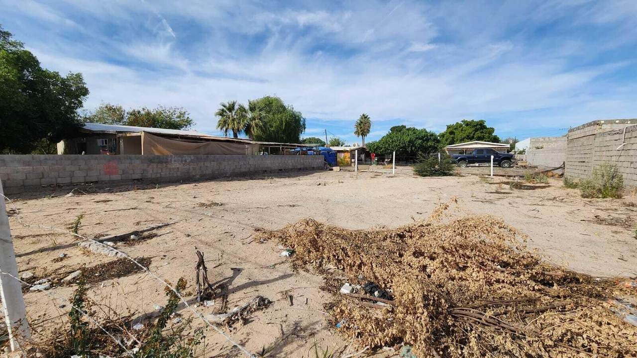 L2 M392 Calle Benito Juarez - Photo 1