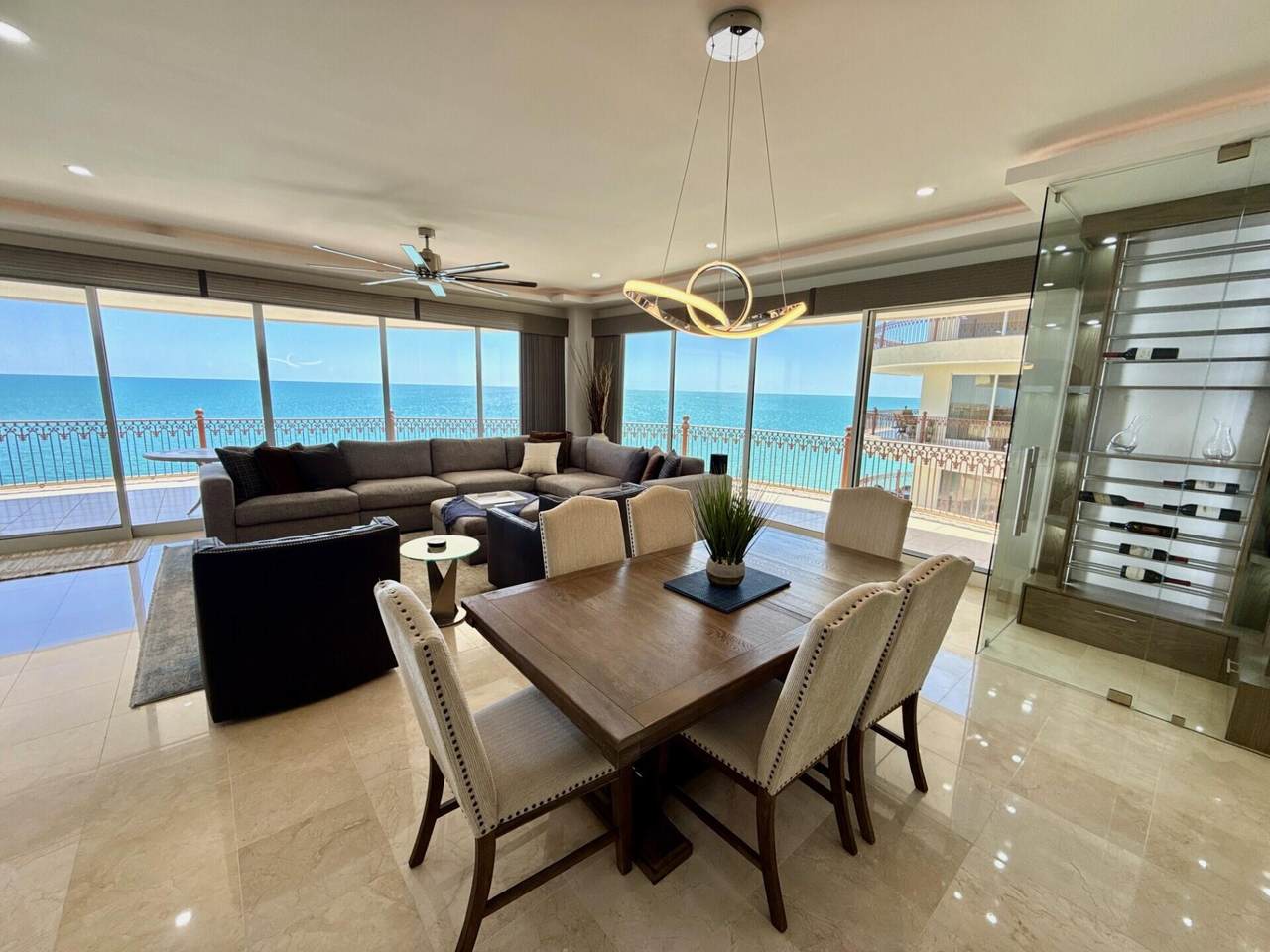 1009 E Puerta Privada - Photo 1